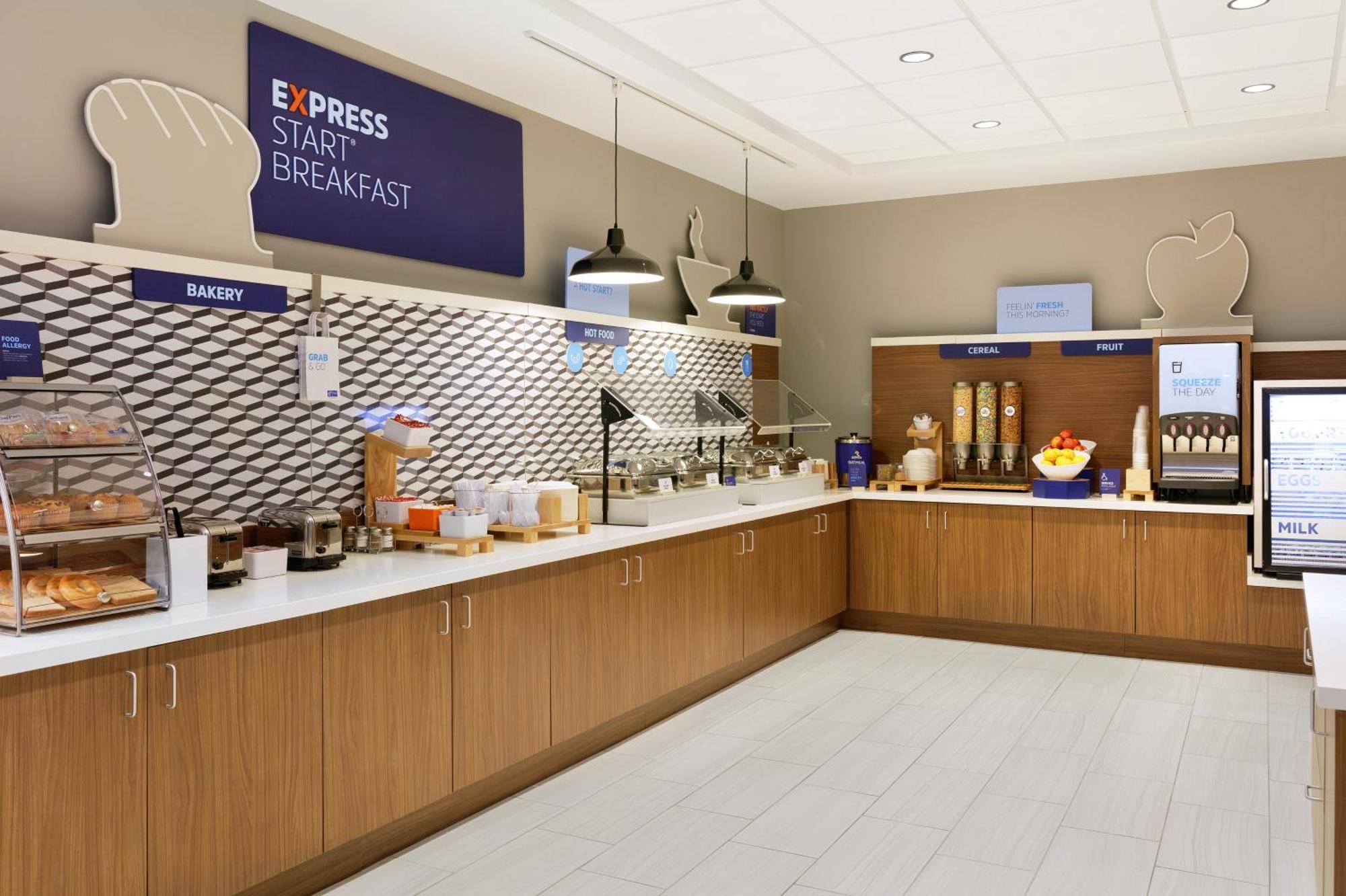 Holiday Inn Express & Suites Ripley By Ihg Exterior foto